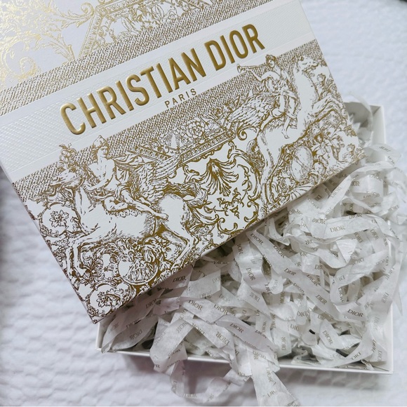 Christian Dior Limited Edition Gift Box - Picture 2 of 4